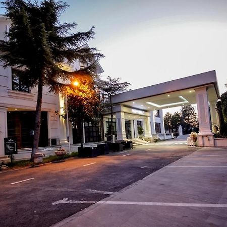 Univers Resort Elbasani Exterior foto